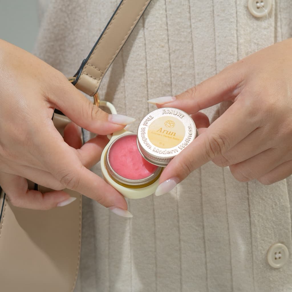 AMURI ยาหม่อง อโรม่าสมุนไพร Aromatic Herbal Balm | ยาหม่องน้ำหอม พกง่าย ห้อยได้ 15 กรัม รูปที่ 5