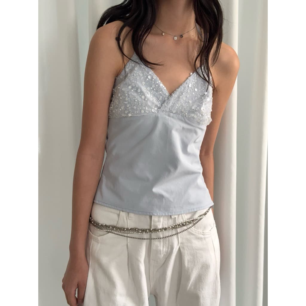 MELT.INMOMENTS Glint Cami Top สายเดี่ยวปักเลื่อมที่อก กลิตเตอร์ รูปที่ 2