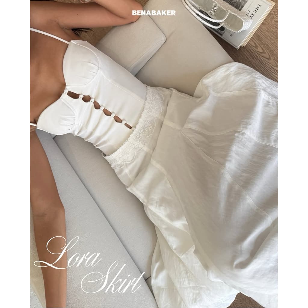 Benabaker Lora Skirt กระโปรงยาวแต่งขอบลูกไม้ มีซับใน ผ้าหนาอย่างดี รูปที่ 2