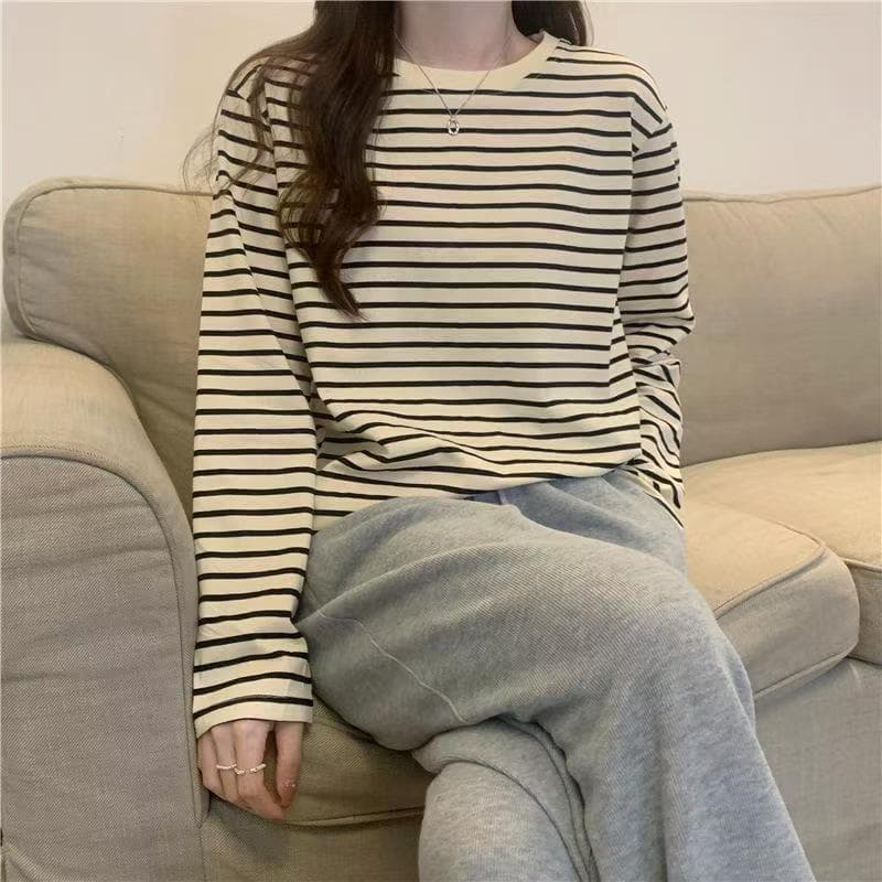 สินค้า เสื้อยืดคอกลม แขนยาว เสื้อยืดลำลอง ลายทางสไตล์เกาหลี ผ้าใส่สบายสำหรับผู้หญิง รูปที่ 4