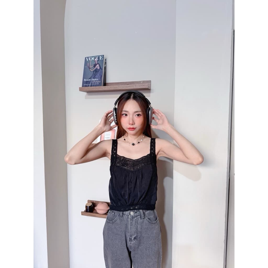 BY IRA Helena Top. เสื้อกล้ามสายเดี่ยวแต่งลูกไม้ ซีทรูข้างๆ รูปที่ 5