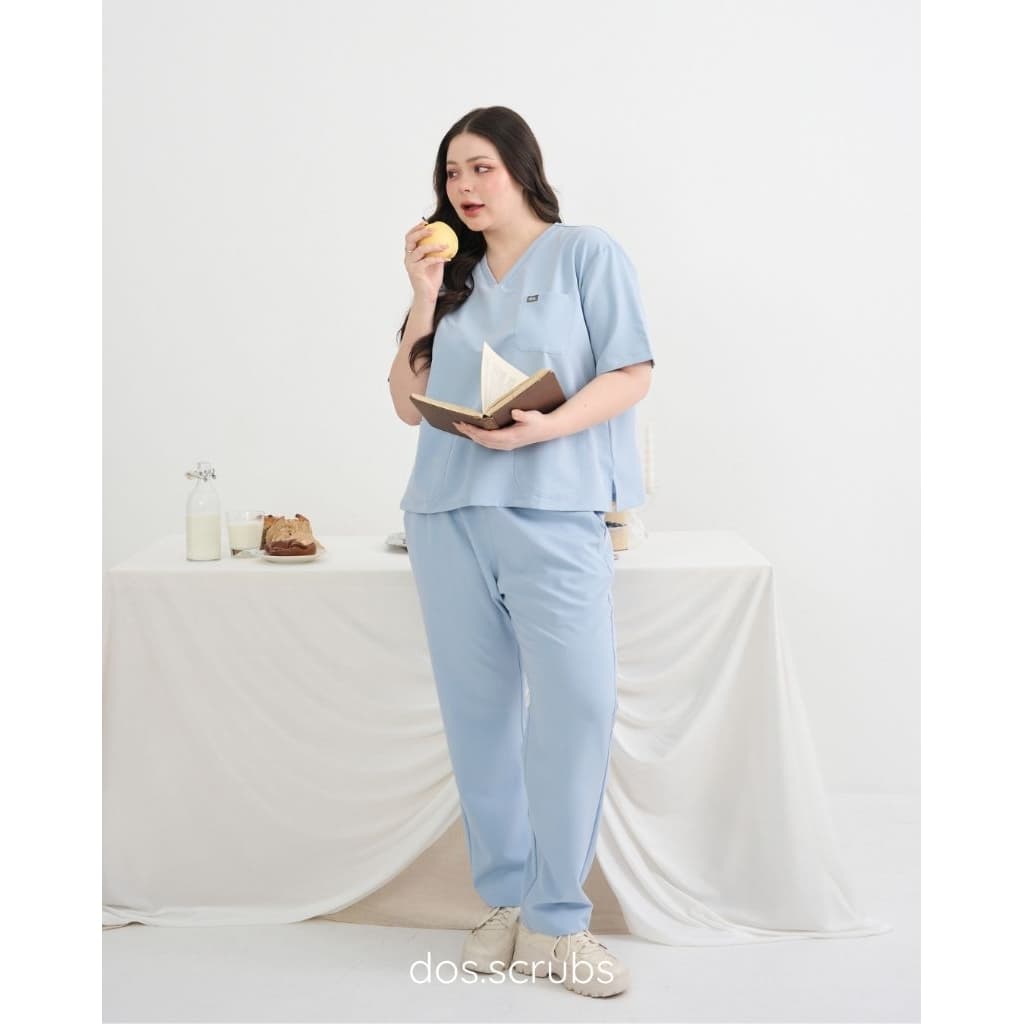 dos.scrubs รุ่น Proud - ชุดสครับแพทย์ ชุดแพทย์ไซส์ใหญ่ ทรงผู้หญิง รูปที่ 4