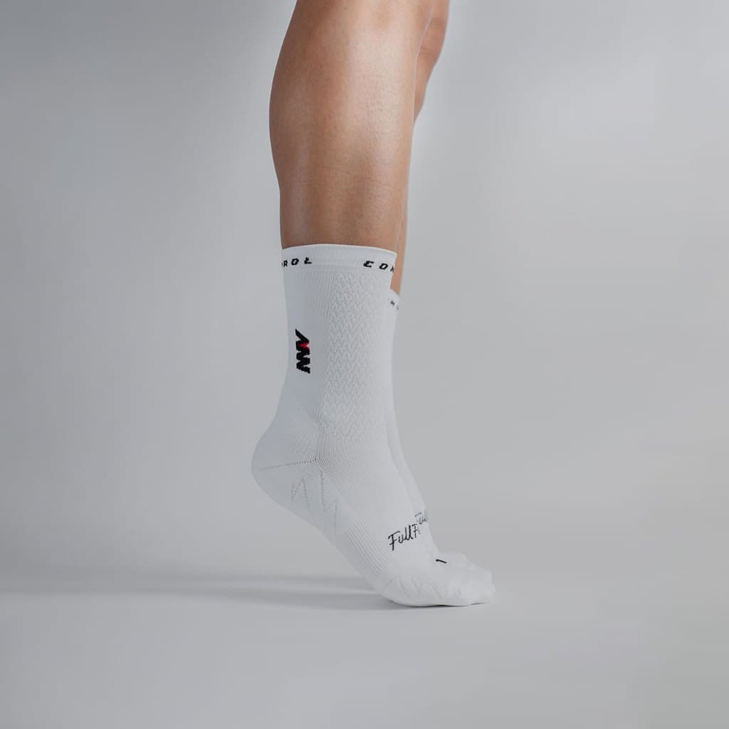 NNV Running Socks / ถุงเท้าไร้ตะเข็บสำหรับวิ่งระยะมาราธอน ข้อกลาง รูปที่ 8