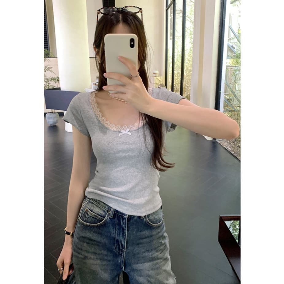 Hotgirl จากกทม เสื้อยืดแขนสั้นคอกลมลายลูกไม้สีขาวสำหรับผู้หญิง Y2Kเสื้อครอปทรงเข้ารูป รูปที่ 8