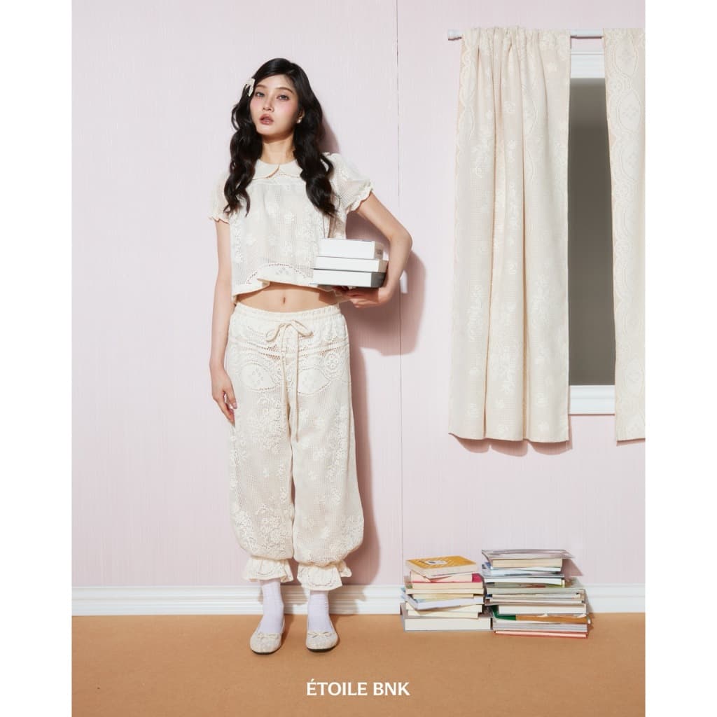 ÉTOILE BNK MIKI TOP เสื้อครอปแขนตุ๊กกา คอปกบัว รูปที่ 4