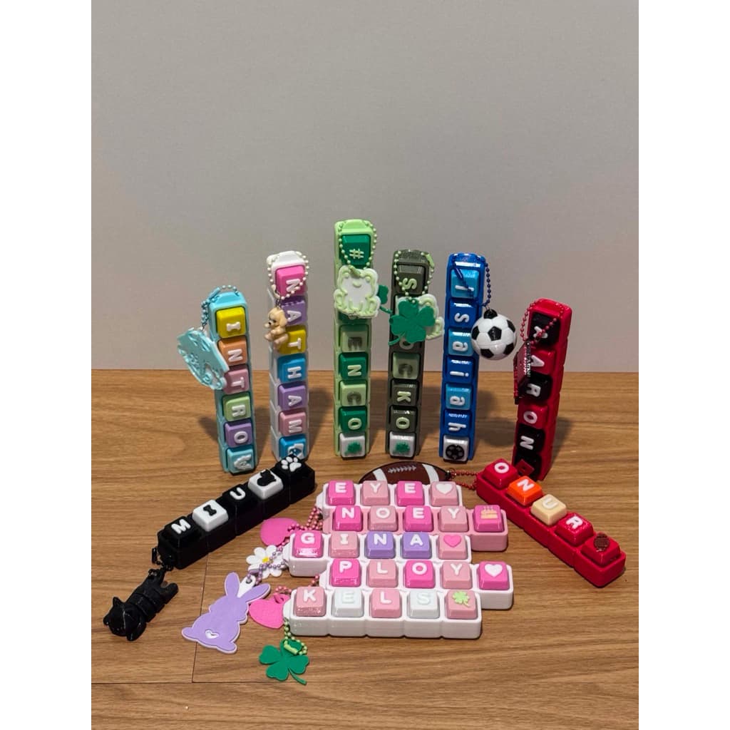 พวงกุญแจ Keycap customs Diy ใส่ชื่อได้ เลือกสีปุ่ม + สีตัวอักษรได้เอง มีสีมากกว่า 10 สี รูปที่ 7