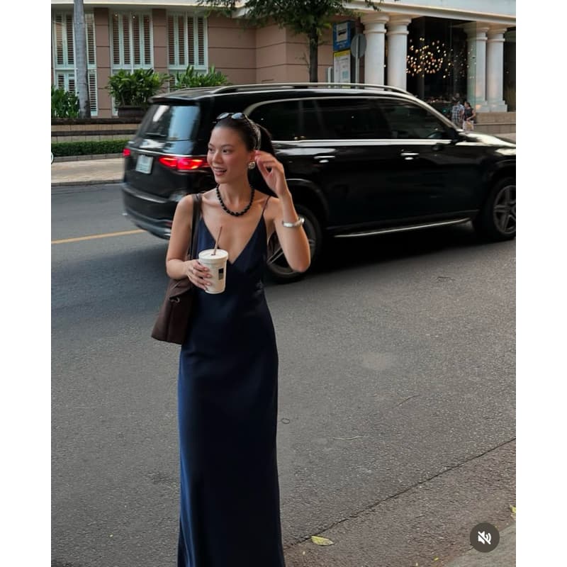 เดรสยาว Form 2-Strap Silk Dress รูปที่ 2