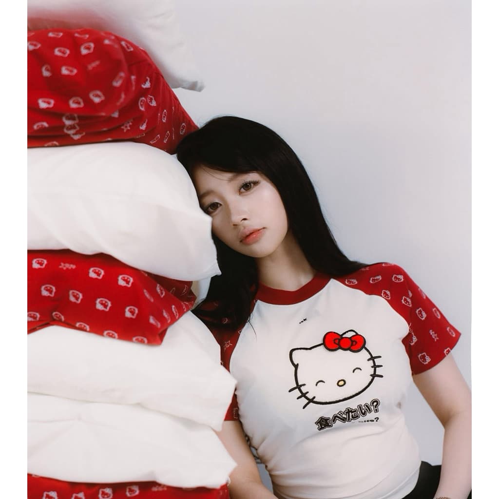 Baby Tee x Hello Kitty | Joy Icon Lightweight Raglan Regular Tee/ Red รูปที่ 3